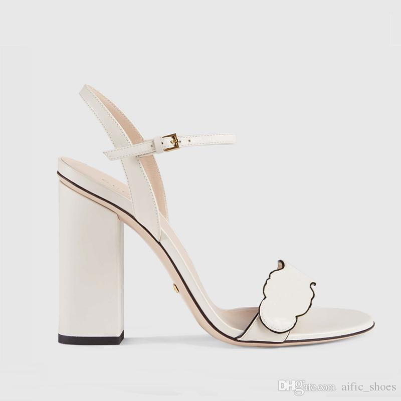 2021 fashion metal buckle leather low heel sandal designer luxurys womens size 35-42, White
2021 fashion metal buckle leather low heel sandal designer luxurys womens size 35-42, White