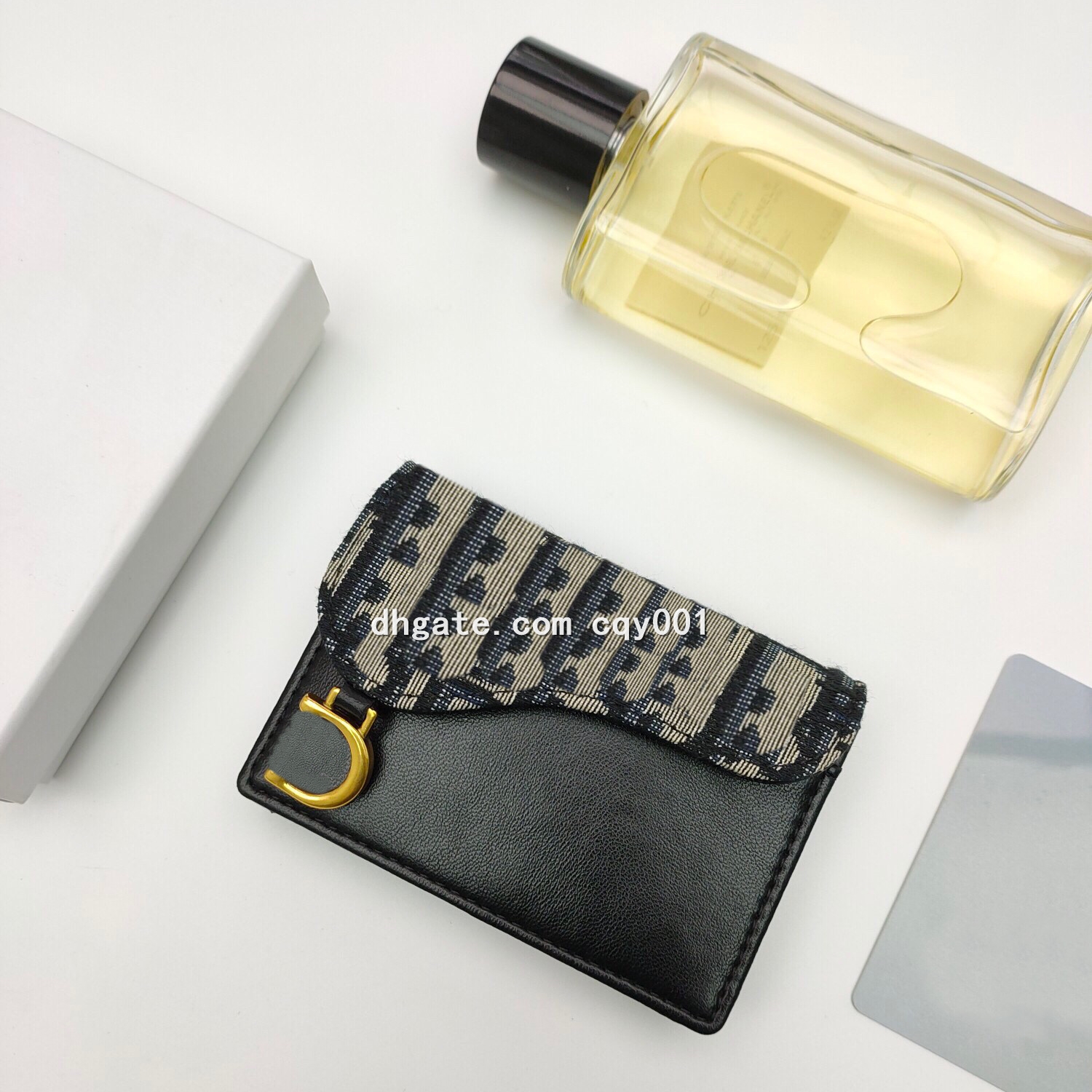 2021 hot printing embroidery cardholder women D card holders designer leather canvas luxury printing retro wallet Mini Bank Card bag Card holders zero wallet
2021 hot printing embroidery cardholder women D card holders designer leather canvas luxury printing retro wallet Mini Bank Card bag Card holders zero wallet