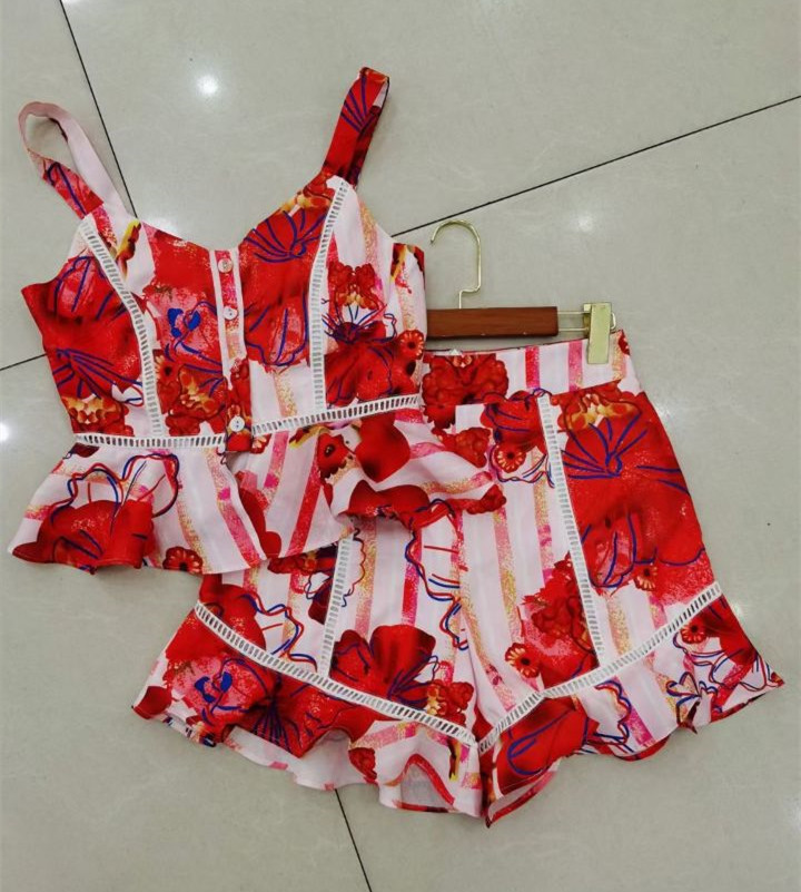 [DEAT] New Summer Fashion Women Clothes V-neck Sleeveless Pullover Short Top And High Wist Shorts Printed Two Pieces Set WR45505 210428