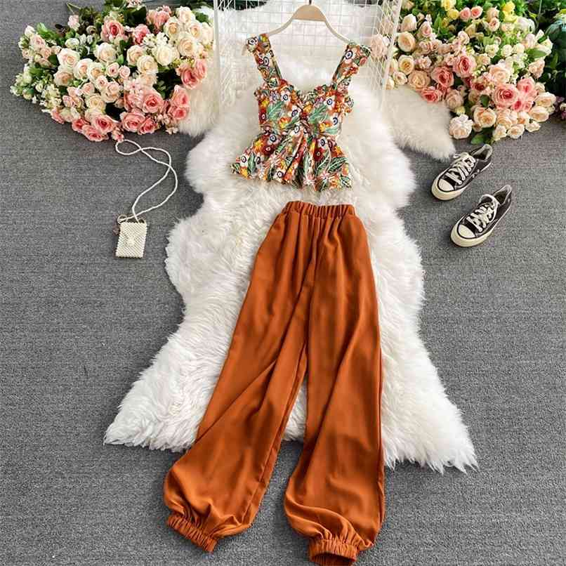 Sleeveless Lotus leaf Hem Floral Printted Straps Vest Two-piece Loose High-waist Lantern Pants Sets Tops Trousers 210602, Brown
Sleeveless Lotus leaf Hem Floral Printted Straps Vest Two-piece Loose High-waist Lantern Pants Sets Tops Trousers 210602, Brown