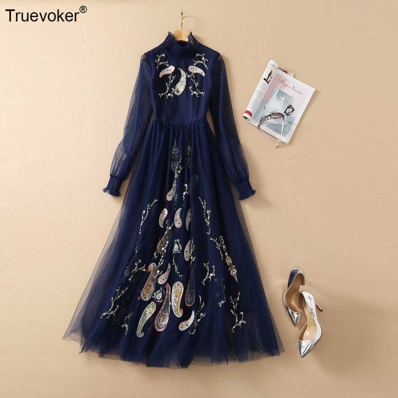 Truevoker Woman High Street Retro Dark Blue Embroidery Lace Prom Dress Lady Gorgoues Ankle Length Vintage Gauze Robe 210602, Navy blue
Truevoker Woman High Street Retro Dark Blue Embroidery Lace Prom Dress Lady Gorgoues Ankle Length Vintage Gauze Robe 210602, Navy blue