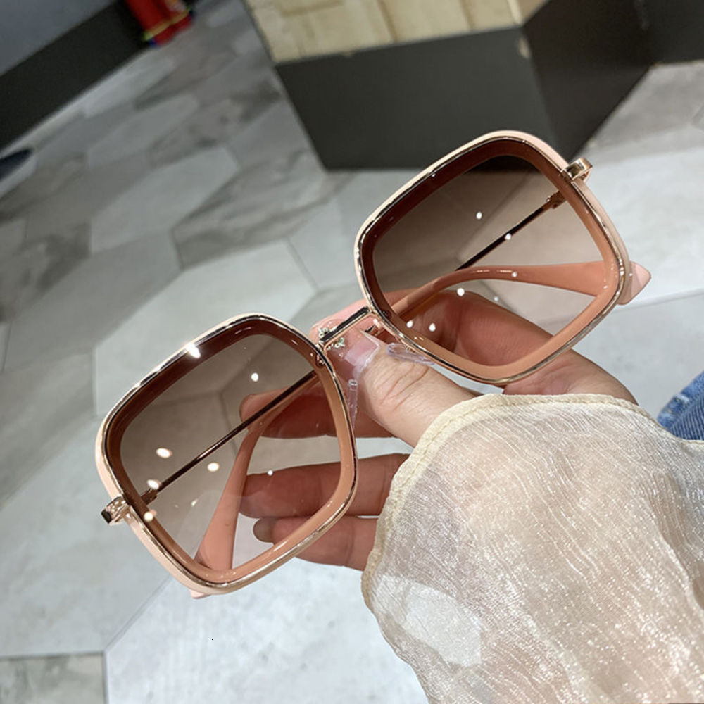 Style Sunglasses Women's round face big frame sun star fashion slim, White;black
Style Sunglasses Women's round face big frame sun star fashion slim, White;black