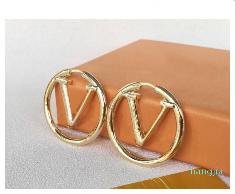 2021 Hot designer earrings Fashion gold hoop earrings for lady Women Party earring New Wedding Lovers gift engagement Jewelry for Bride
2021 Hot designer earrings Fashion gold hoop earrings for lady Women Party earring New Wedding Lovers gift engagement Jewelry for Bride