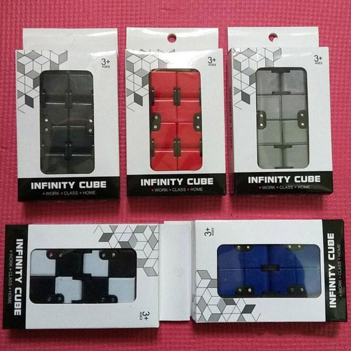 Magic Fidget Infinity Cube Antistress Finger Toys Office Flip Cubic Puzzle Mini Blocks Decompression Funny Toys fy9406
Magic Fidget Infinity Cube Antistress Finger Toys Office Flip Cubic Puzzle Mini Blocks Decompression Funny Toys fy9406