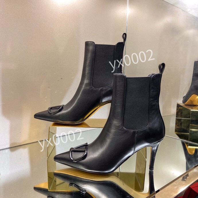 2021 latest womens designer boots Martin Desert boo ts s Flamingo Love Arrow Medal 100% leather thick winter shoes high heel size 35-41, 01
2021 latest womens designer boots Martin Desert boo ts s Flamingo Love Arrow Medal 100% leather thick winter shoes high heel size 35-41, 01