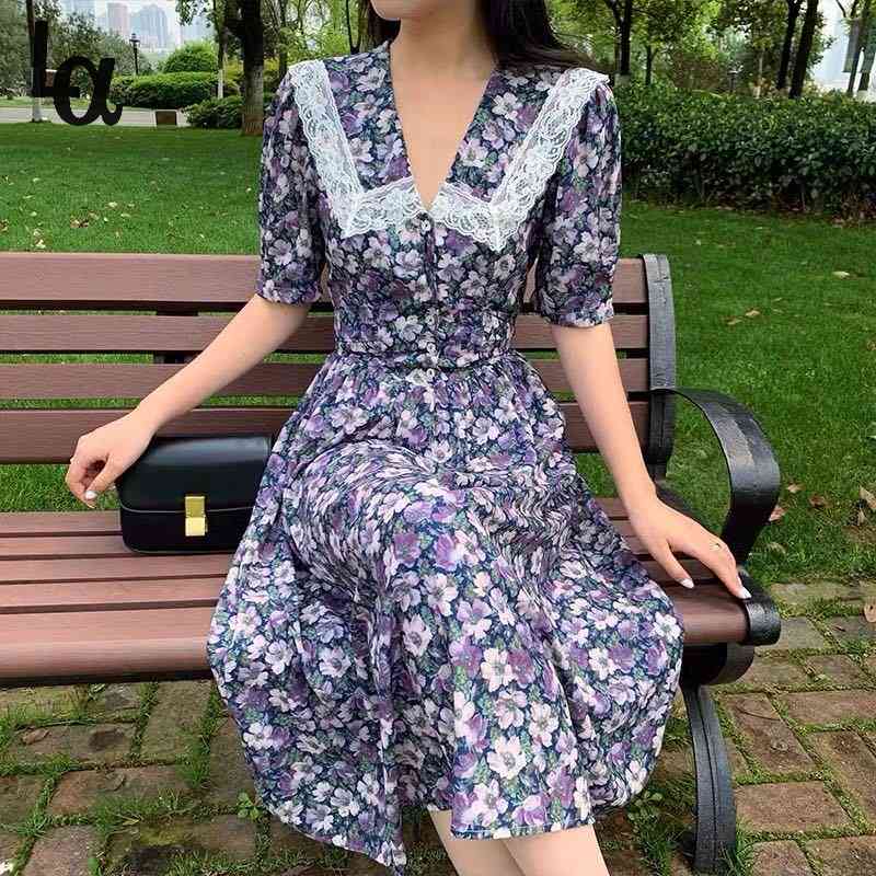 V-neck Floral Print Purple Vintage Midi Dress Women Party Button Lace Boho Holiday Streetwear Vestidos Summer 210519
V-neck Floral Print Purple Vintage Midi Dress Women Party Button Lace Boho Holiday Streetwear Vestidos Summer 210519