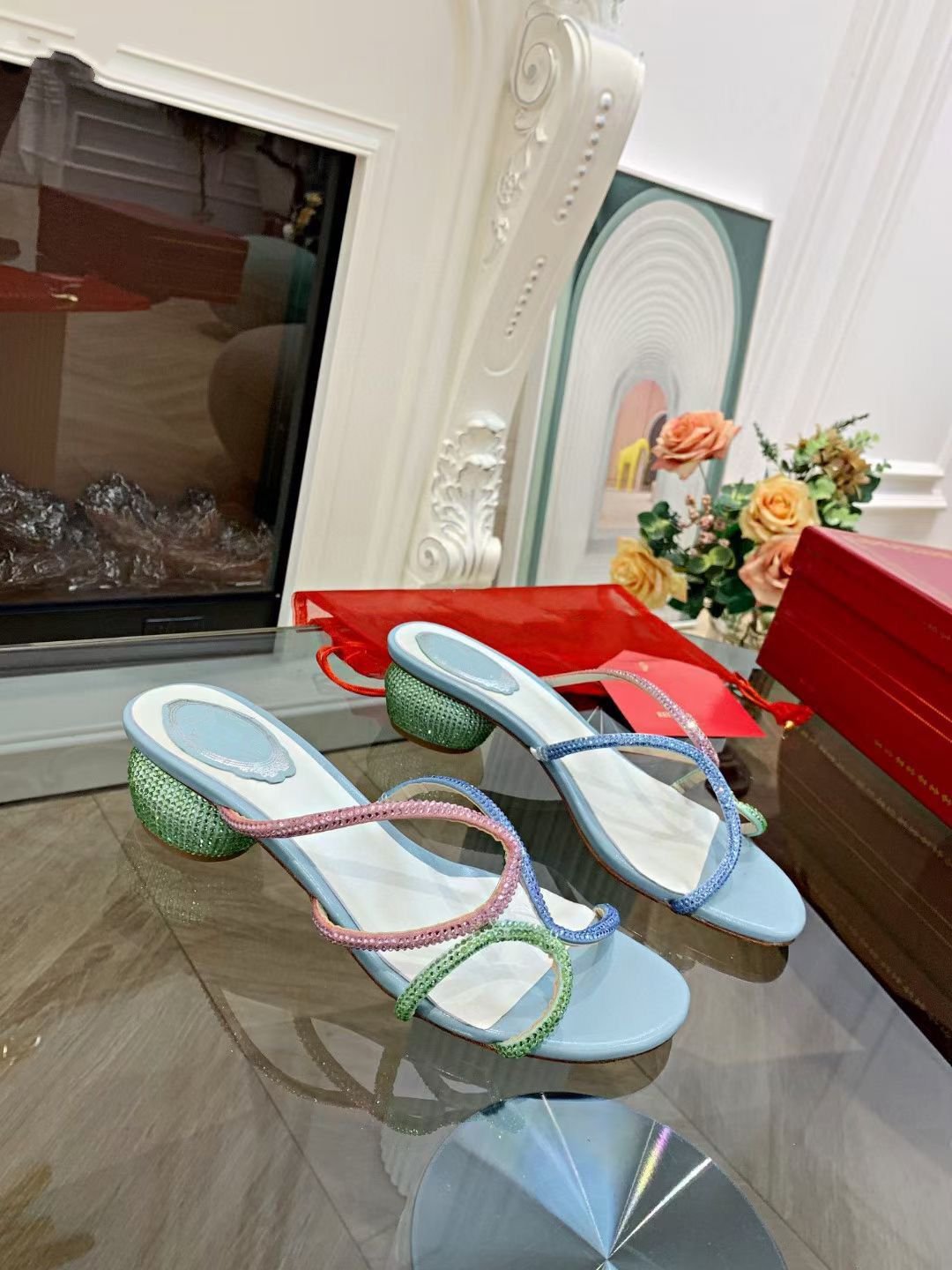 Fashion cleo rainbow sandal Crystal Serpentine winding Open Toe Sexy strass 40 High Heel Party Women Designer rc Sandals MJK0001
Fashion cleo rainbow sandal Crystal Serpentine winding Open Toe Sexy strass 40 High Heel Party Women Designer rc Sandals MJK0001