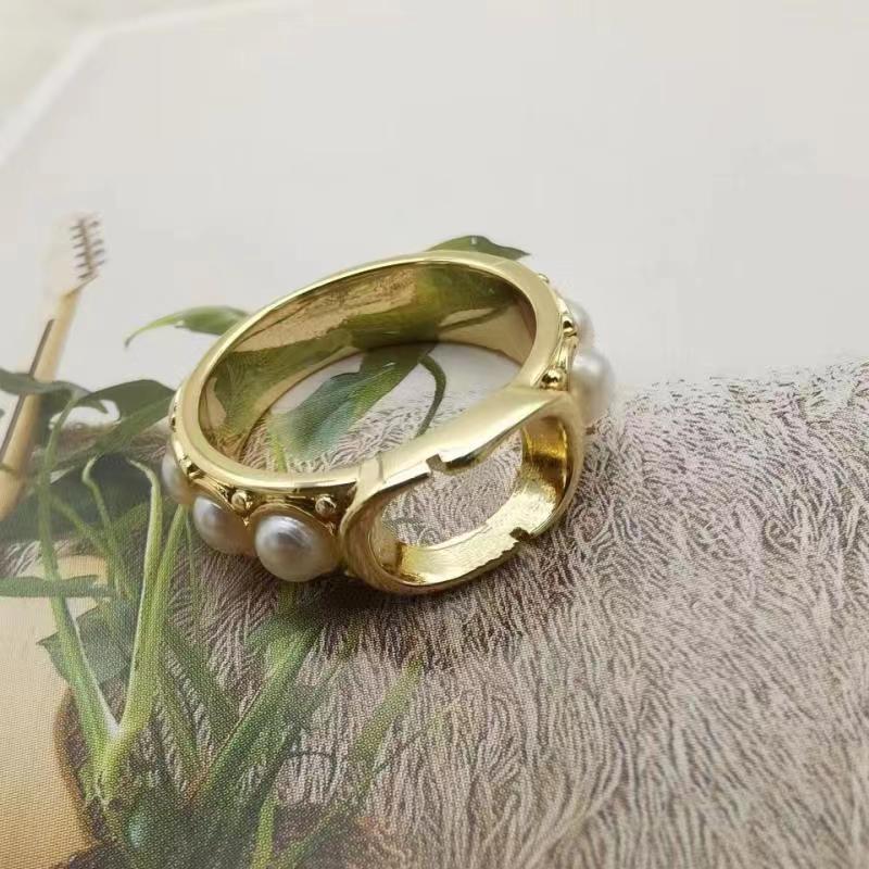 d home/Di Home CD letter pearl ring female fashion Internet celebrity niche index finger 6.7.8 ring ring
d home/Di Home CD letter pearl ring female fashion Internet celebrity niche index finger 6.7.8 ring ring