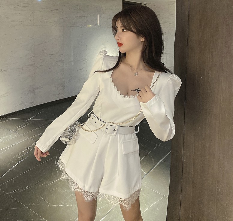 Summer Korean Women Elegant Solid Jumpsuit Lace Long Sleeve V Neck Office Lady Short Wide leg Bodysuit With Belt 210519