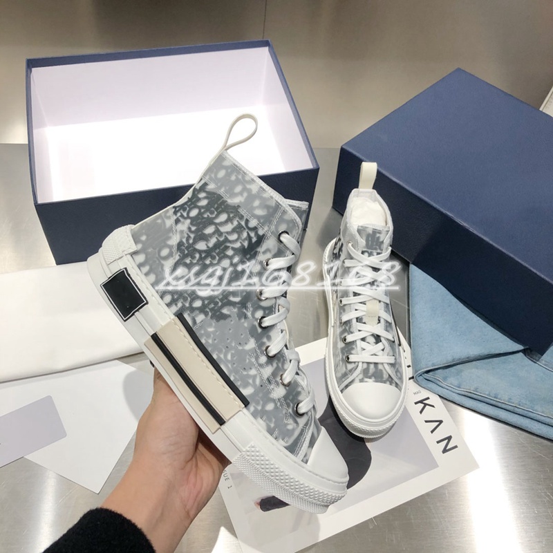 Classic Twill Couple High-Top Canvas Shoes Letter Print Design Men's and Women's Casual Shoe Low-Top Sneakers
Classic Twill Couple High-Top Canvas Shoes Letter Print Design Men's and Women's Casual Shoe Low-Top Sneakers