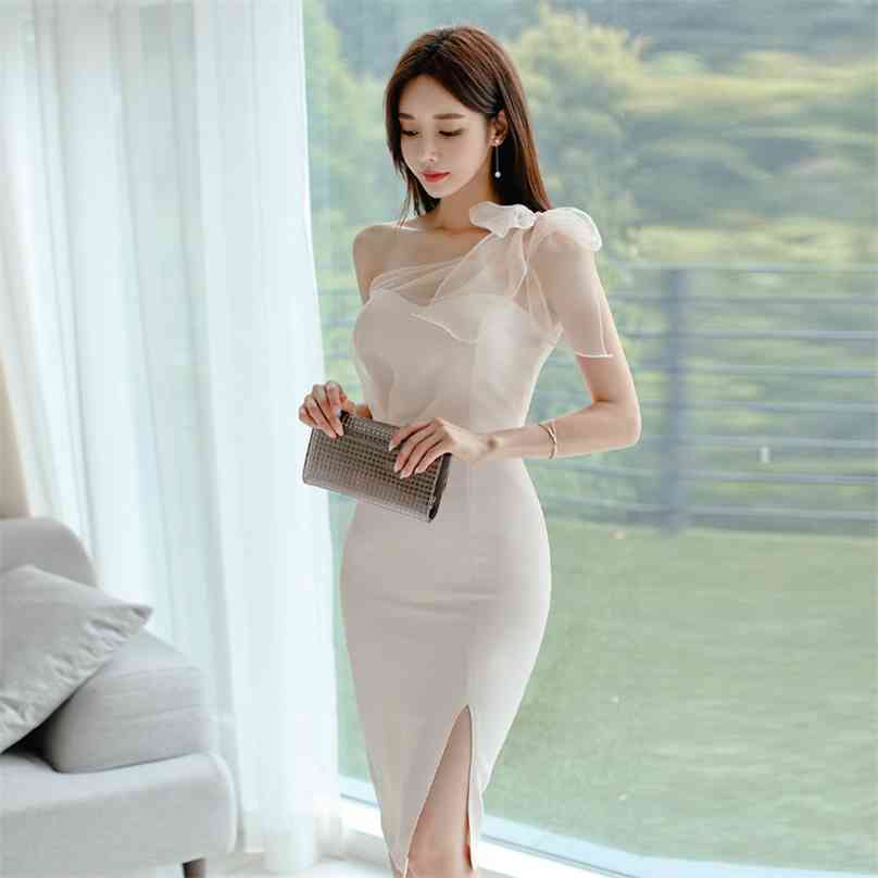 Silk tight korean ladies Sexy Sleeveless Lace Hollow out club Midi Party Dresses for women china clothing 210602, Rice white 
Silk tight korean ladies Sexy Sleeveless Lace Hollow out club Midi Party Dresses for women china clothing 210602, Rice white