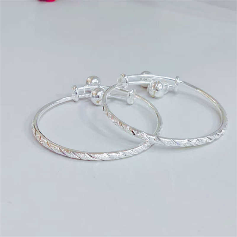Children's Jewelry Plated Meteor Embossing with Bells Charms Adjustable Bangles & Bracelets for Baby Toddler Kids Girls Q0717
Children's Jewelry Plated Meteor Embossing with Bells Charms Adjustable Bangles & Bracelets for Baby Toddler Kids Girls Q0717