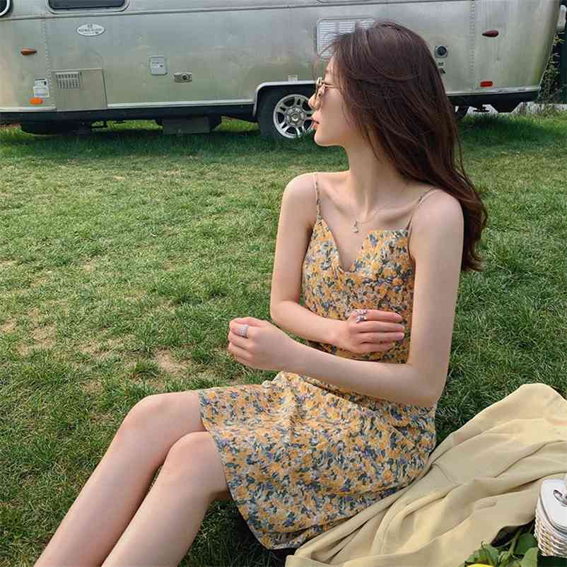 Summer Korean Print Women Clothing Two Piece Sets Female Shirt Top + Floral Strap Dress Boho 2 Pcs Suit 210519, Blouse
Summer Korean Print Women Clothing Two Piece Sets Female Shirt Top + Floral Strap Dress Boho 2 Pcs Suit 210519, Blouse