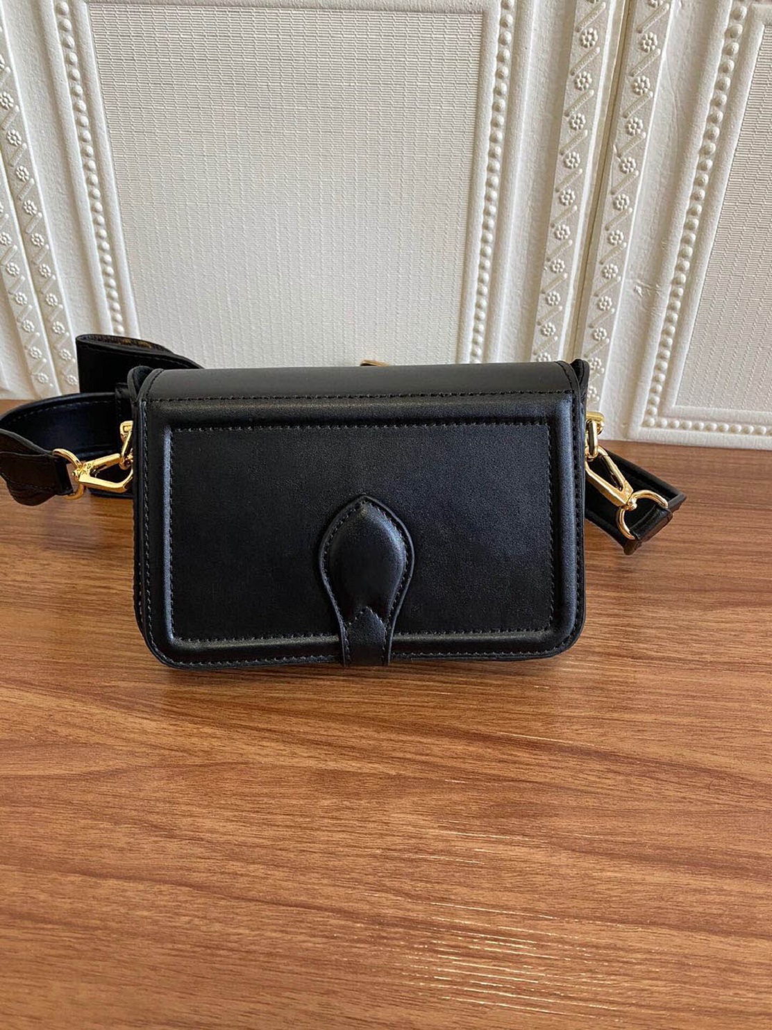 Classic high-quality luxury designer bag wallet handbags OFFICIER handbag fashion lady designers crossbodys shoulder bags wallets free ship, Black #69841
Classic high-quality luxury designer bag wallet handbags OFFICIER handbag fashion lady designers crossbodys shoulder bags wallets free ship, Black #69841