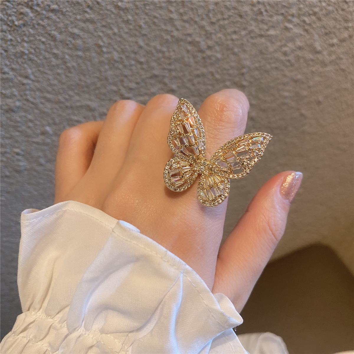 Wholesale Oversized Micro-Inlaid Zircon Ring All-Matching Graceful Open Adjustable Bracelet Butterfly Simple No. 6
Wholesale Oversized Micro-Inlaid Zircon Ring All-Matching Graceful Open Adjustable Bracelet Butterfly Simple No. 6