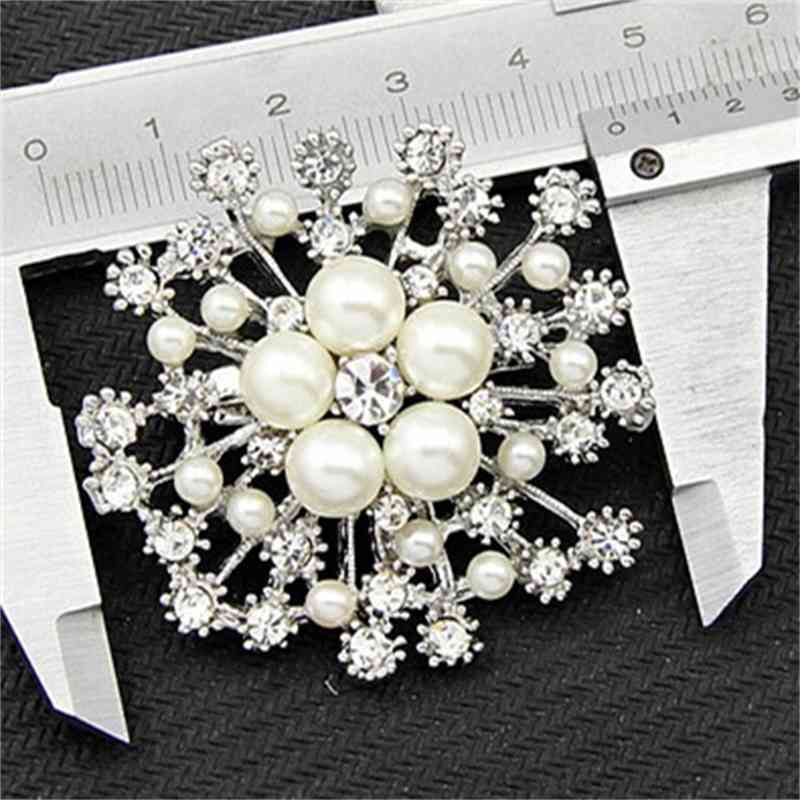 Brooch Women's Clothing Accessories Large Snowflake Pearl Crystal Exquisite Flower Pin