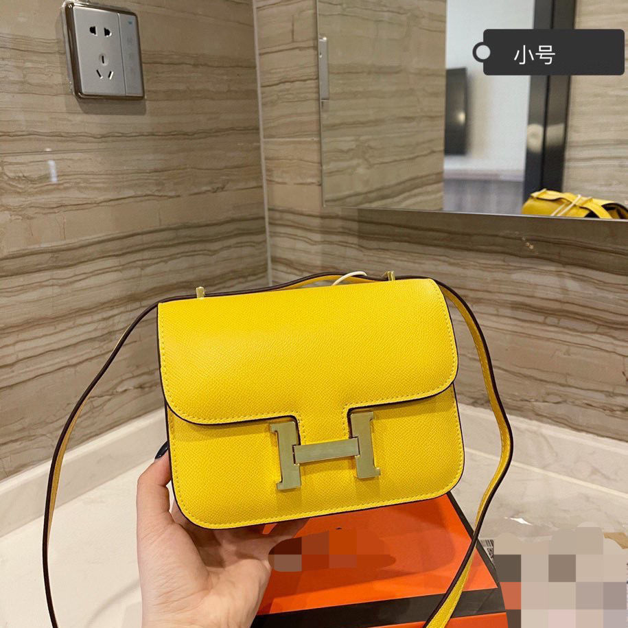 Bags Herme 2021 new KAN bag tofu small square Messenger stewardess candy color contrast leather top K9
Bags Herme 2021 new KAN bag tofu small square Messenger stewardess candy color contrast leather top K9