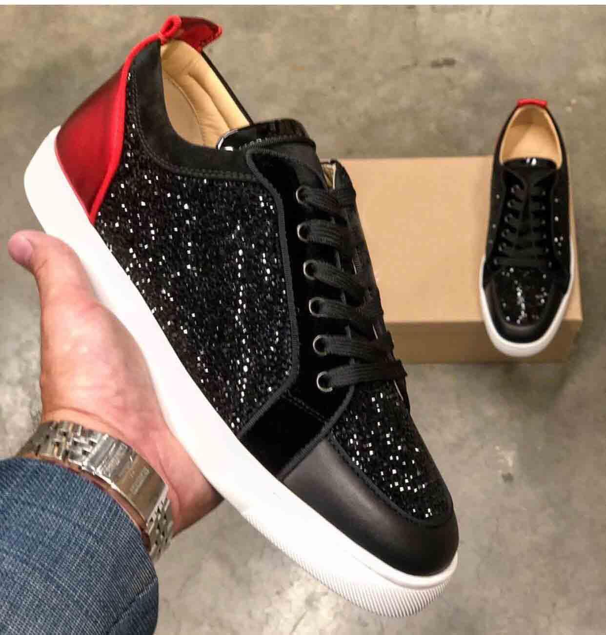 Dress Shoes Fast Sent Out! Luxurious Design Couple Sneakers Low Top Red Bottom Flat Men Shoe Black Strass Calfskin Reds Sole Rantulow Junior Casual
Dress Shoes Fast Sent Out! Luxurious Design Couple Sneakers Low Top Red Bottom Flat Men Shoe Black Strass Calfskin Reds Sole Rantulow Junior Casual