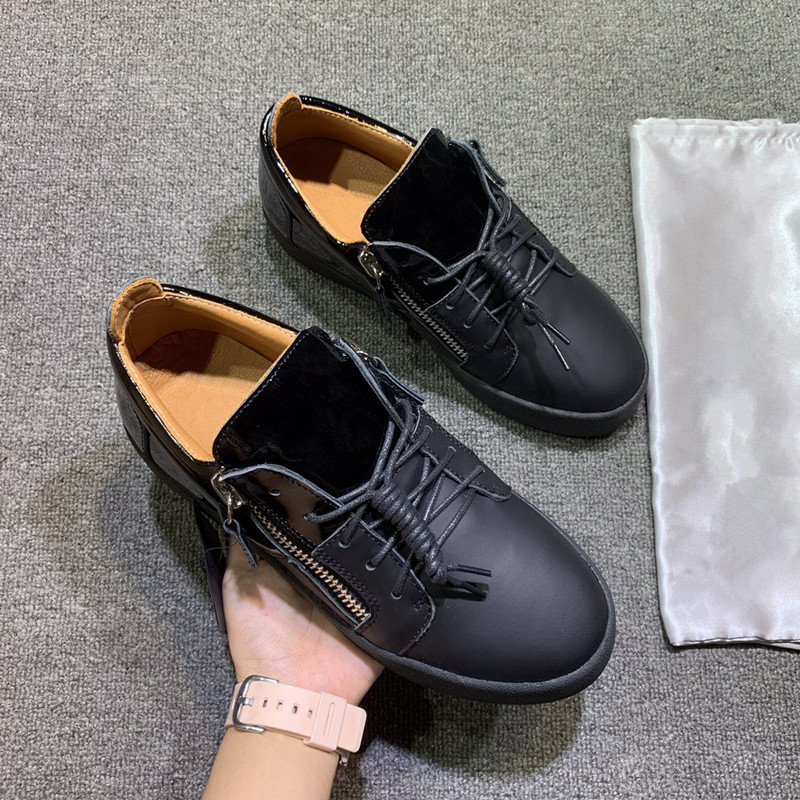 2021 High Top high quality oblique Sneakers Men Women Fashion Designer Casual Shoes Skateboard Shoes, 01
2021 High Top high quality oblique Sneakers Men Women Fashion Designer Casual Shoes Skateboard Shoes, 01