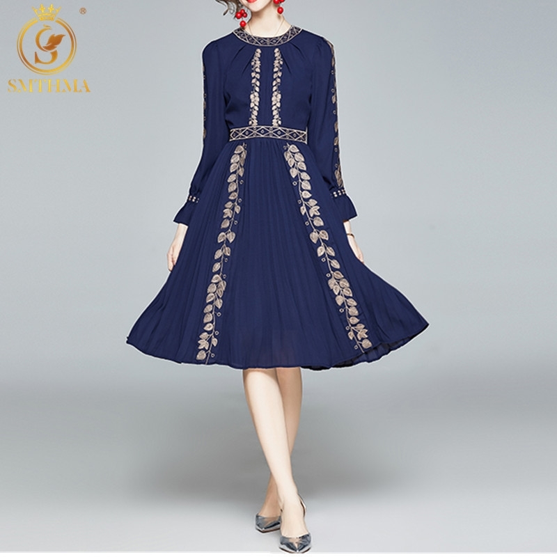 Autumn Elegant Vintage Flare Sleeve Dresses Women Flower Embroidered Slim Knee-Length Pleated Vestidos 210520, Photo color
Autumn Elegant Vintage Flare Sleeve Dresses Women Flower Embroidered Slim Knee-Length Pleated Vestidos 210520, Photo color
