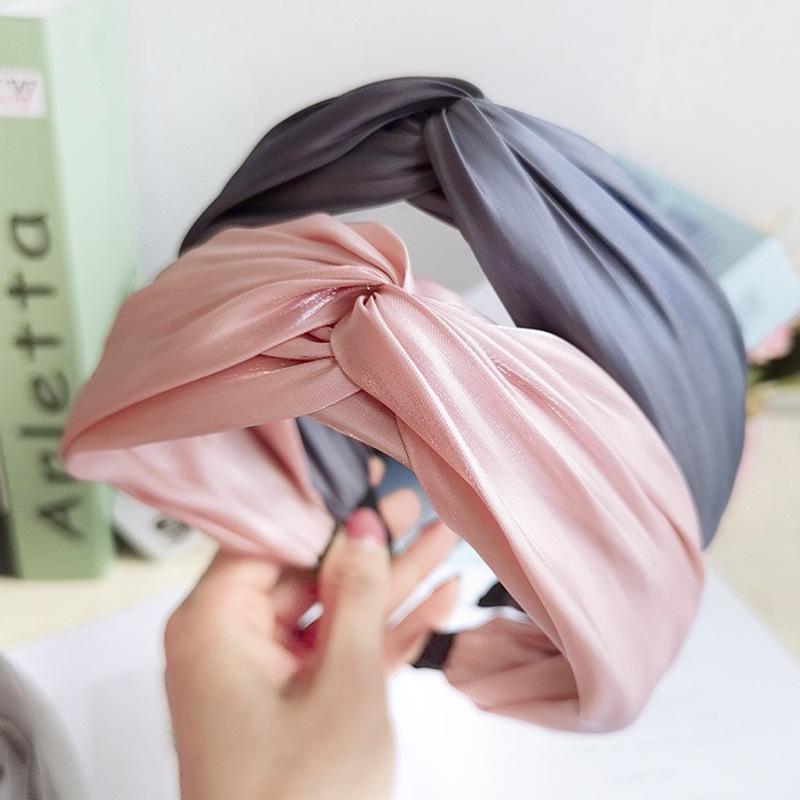 Hair Clips & Barrettes Korean Bezel Solid Color Cross Hoop High-end Bright Silk Fabric Fashion Headband Accessories462
Hair Clips & Barrettes Korean Bezel Solid Color Cross Hoop High-end Bright Silk Fabric Fashion Headband Accessories462