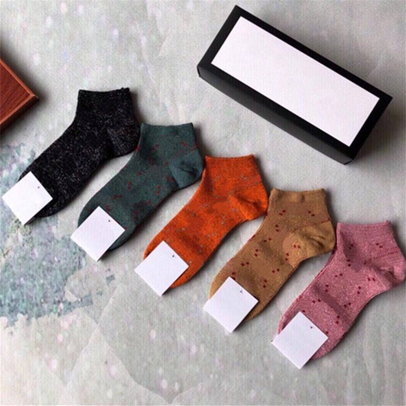 Classic Letter Mens Socks Underwear Soft Cotton Men Women Sock High Quality Couples Short Stocking 5 Pairs/Box
Classic Letter Mens Socks Underwear Soft Cotton Men Women Sock High Quality Couples Short Stocking 5 Pairs/Box