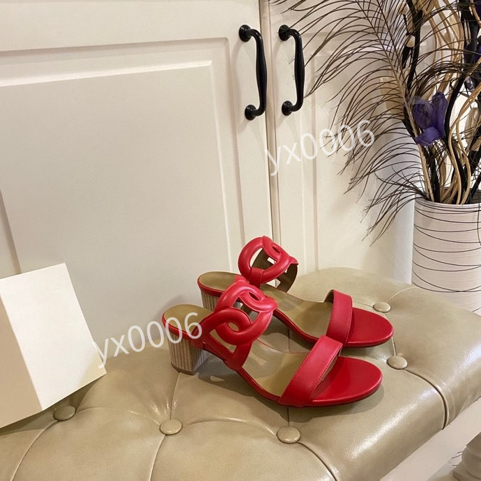 2021 Fashion luxury designer men shoes triple s black white red grey triple black white gym red blue mens casual shoes womens sneakers jm210121, Choose the color
2021 Fashion luxury designer men shoes triple s black white red grey triple black white gym red blue mens casual shoes womens sneakers jm210121, Choose the color