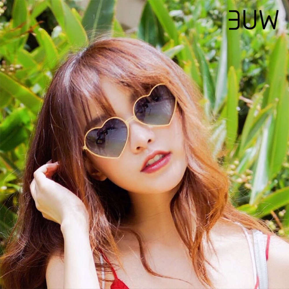 sunglasses Wue Dames Heart Shaped Metals Women Brand Designer Mode Random Love Clear Ocean Lenses Sunglasses UV400, Black
sunglasses Wue Dames Heart Shaped Metals Women Brand Designer Mode Random Love Clear Ocean Lenses Sunglasses UV400, Black