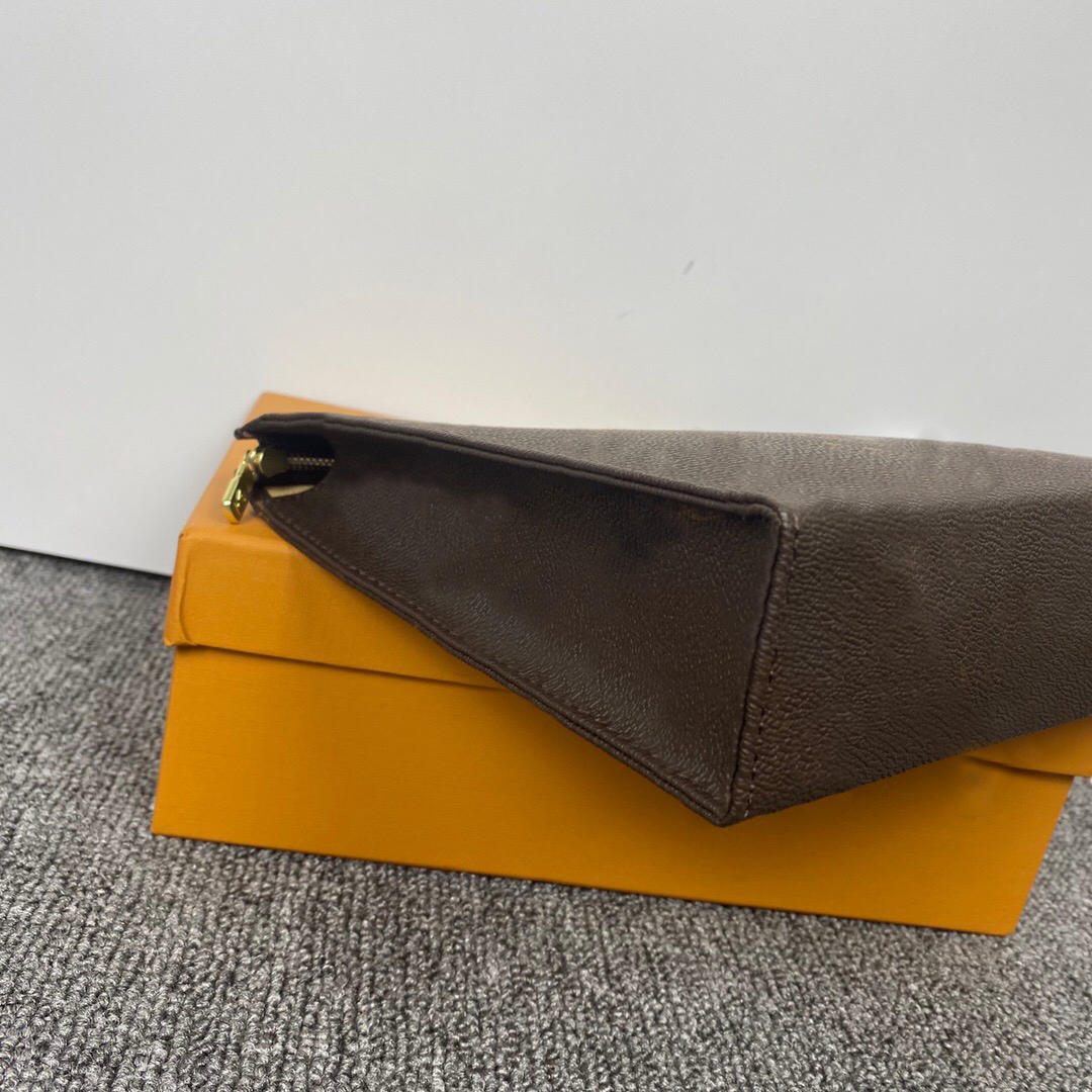 2021 fashion Women makeup wallet organizer famous cosmetic bags Designer Bags travel pouch ladies Kosmetische Tasche toiletry bag Neverfull Waterproof Handbag, Brown with flowers
2021 fashion Women makeup wallet organizer famous cosmetic bags Designer Bags travel pouch ladies Kosmetische Tasche toiletry bag Neverfull Waterproof Handbag, Brown with flowers