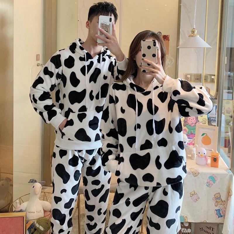 Men's Sleepwear 2021 Winter Couple Long Sleeve Hooded Thick Warm Flannel Pajama Sets Men Cute Cartoon Cow Coral Velvet Women Homewear
Men's Sleepwear 2021 Winter Couple Long Sleeve Hooded Thick Warm Flannel Pajama Sets Men Cute Cartoon Cow Coral Velvet Women Homewear