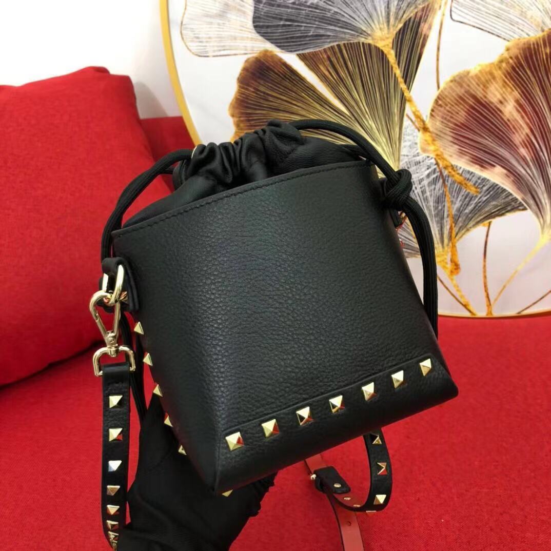 Handbag Multi Pochette Bag Crosbody With Shoulder Strap Grain Calf Leather Women Luxury Deigner Bucket 2021 Women' Shoulderbag Riv, No bags;make up the difference
Handbag Multi Pochette Bag Crosbody With Shoulder Strap Grain Calf Leather Women Luxury Deigner Bucket 2021 Women' Shoulderbag Riv, No bags;make up the difference