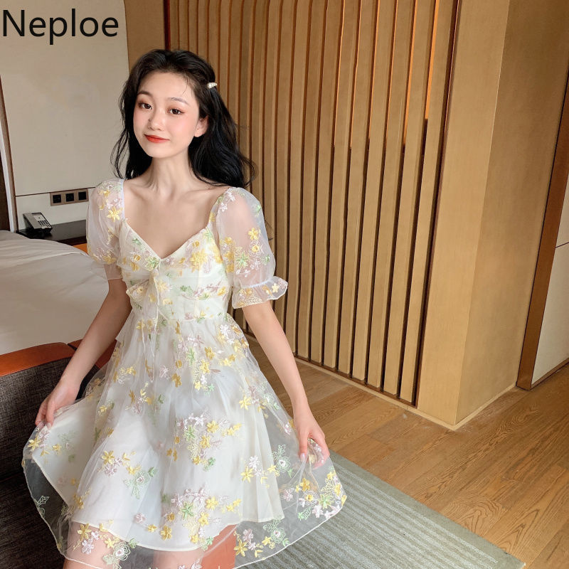Neploe Vestido De Mujer Vintage Puff Sleeve Dress Women Korean Cute Harajuku Kawaii Woman Dresses Sexy Off Shoulder Party Robe 210422