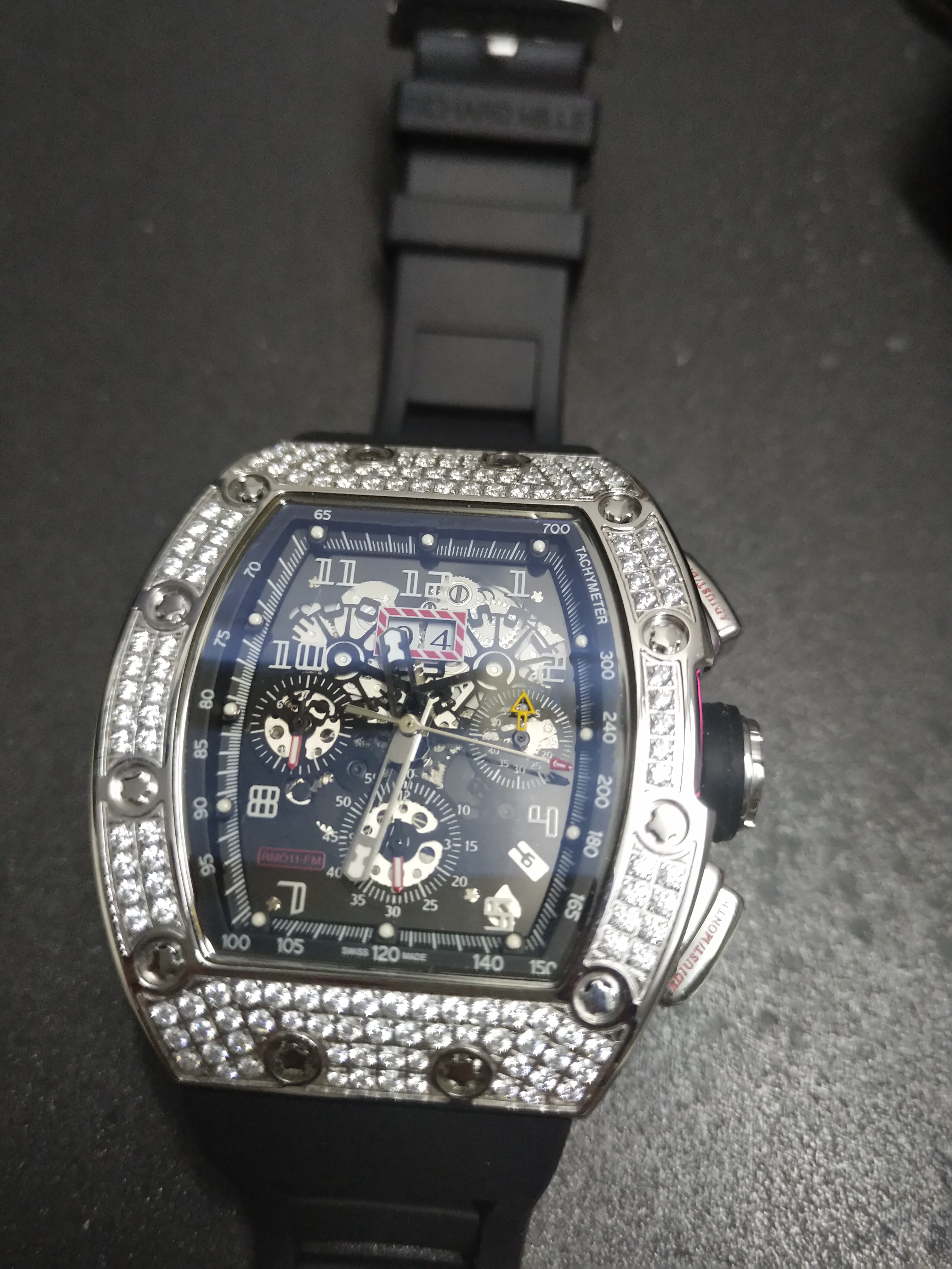 Man Watch Diamonds Watchcase Hardlex Crystal Stainless Steel Automatic Mechanical mens Watches Black Dial Rubber Strap 002, Change to folding clasp
Man Watch Diamonds Watchcase Hardlex Crystal Stainless Steel Automatic Mechanical mens Watches Black Dial Rubber Strap 002, Change to folding clasp