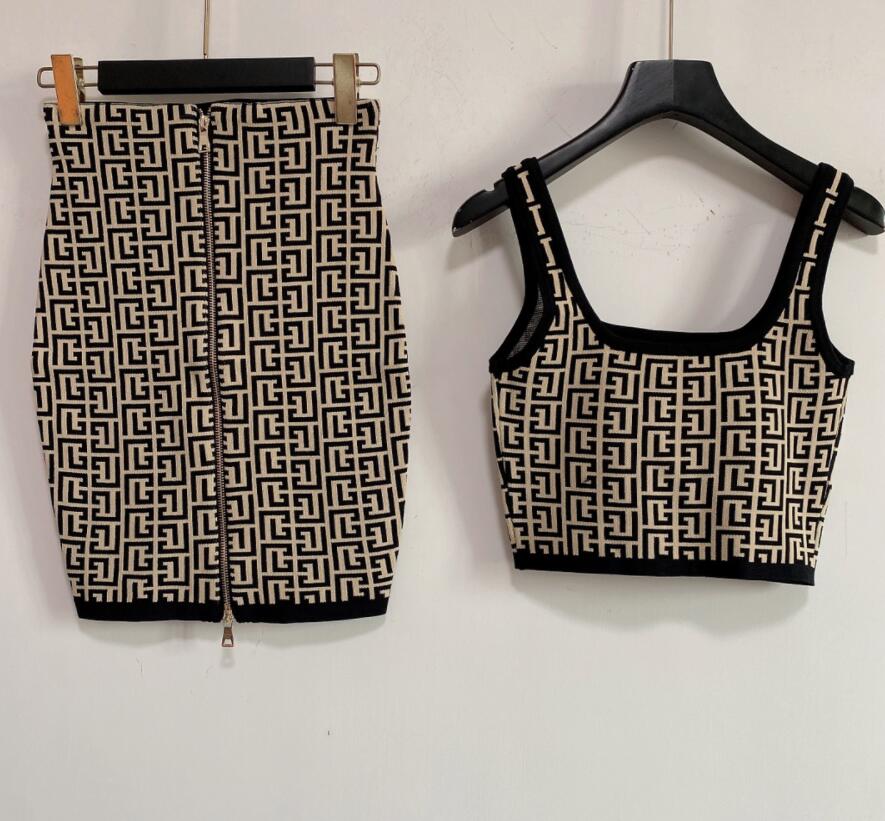 2021 sling outer wear sleeveless top women's knitted vest short skirt suit 422, Customize
2021 sling outer wear sleeveless top women's knitted vest short skirt suit 422, Customize