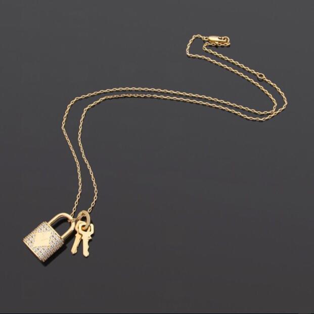 Top jewelry diamond gold lock key Pendant Necklace Women Wedding accessories Designer Necklaces Fashion Lady sweater chain Hand made, Silver
Top jewelry diamond gold lock key Pendant Necklace Women Wedding accessories Designer Necklaces Fashion Lady sweater chain Hand made, Silver