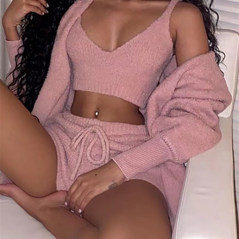 Autumn Winter 3 Piece Fluffy Outfits Plush Sexy Backless Fleece Pyjama Casual Sports Sweatshirt Home Wear Sets Tracksuit 211213
Autumn Winter 3 Piece Fluffy Outfits Plush Sexy Backless Fleece Pyjama Casual Sports Sweatshirt Home Wear Sets Tracksuit 211213