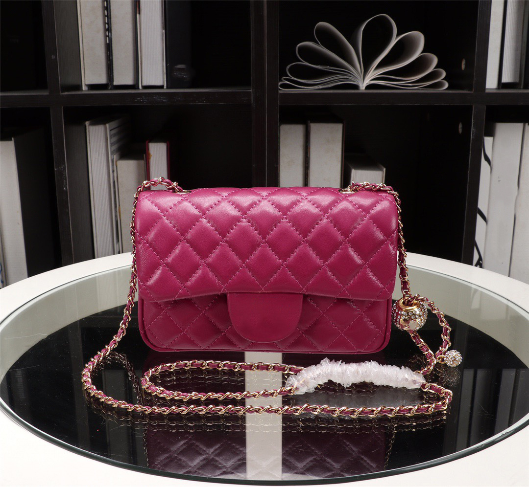 fashion ladies designer handbag high-quality luxury bags famous brand pink black white genuine leather chain diagonal shoulder bag large cap
fashion ladies designer handbag high-quality luxury bags famous brand pink black white genuine leather chain diagonal shoulder bag large cap