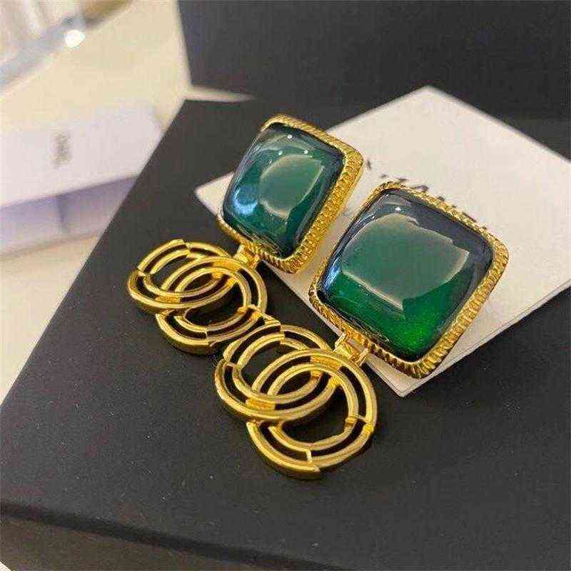 Small fragrant square hollowed out simple temperament Earrings sweet and lovely personality Star Earrings3
Small fragrant square hollowed out simple temperament Earrings sweet and lovely personality Star Earrings3