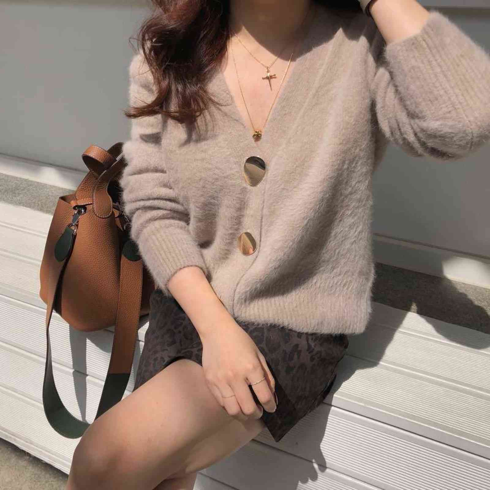 Autumn Winter Fashion Women Mink Cashmere Cardigan Sweater Female V-neck Knitted Long haired mink cashmere sweater 211117