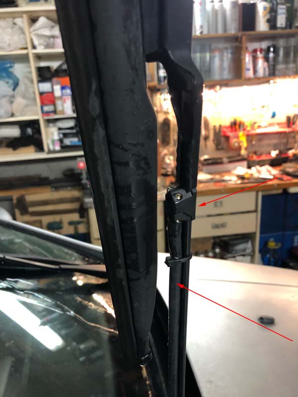 Universal Car Windscreen Washer Wiper Blade Tools Water Spray Jets Nozzles Cleaning Tool Mounted Onto 8mm 9mm Arm 2PCS/Set