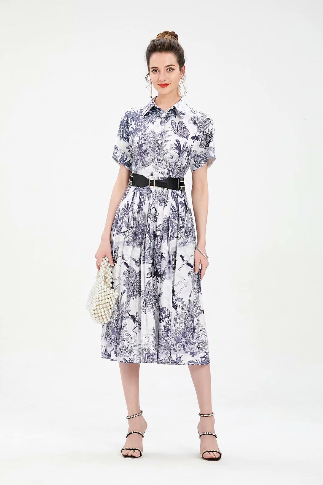 2021 women's dress fashion Lapel short sleeve Chinese style jungle ink printing medium length large swing elegant feminine dresses, Black;gray
2021 women's dress fashion Lapel short sleeve Chinese style jungle ink printing medium length large swing elegant feminine dresses, Black;gray