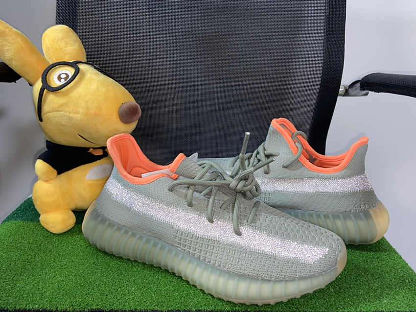 High quality Kanye running shoes men mesh spot horsetail light black red natural electrostatic reflection soft outdoor women platform sports shoe, Customize
High quality Kanye running shoes men mesh spot horsetail light black red natural electrostatic reflection soft outdoor women platform sports shoe, Customize