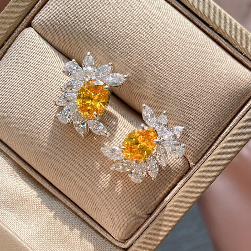 Stud Bling Yellow Crystal Citrine Gemstones Diamonds Flowers Earrings For Women White Gold Silver Color Jewelry Accessories Gift, Golden;silver
Stud Bling Yellow Crystal Citrine Gemstones Diamonds Flowers Earrings For Women White Gold Silver Color Jewelry Accessories Gift, Golden;silver