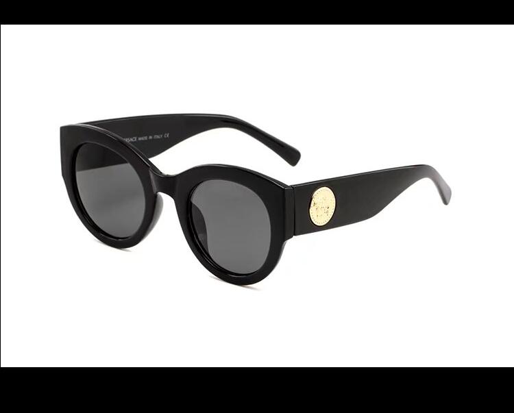 Brand Design Sunglasses women men designer Mirror Good Quality Fashion metal Oversized sun glasses vintage female male UV400
Brand Design Sunglasses women men designer Mirror Good Quality Fashion metal Oversized sun glasses vintage female male UV400