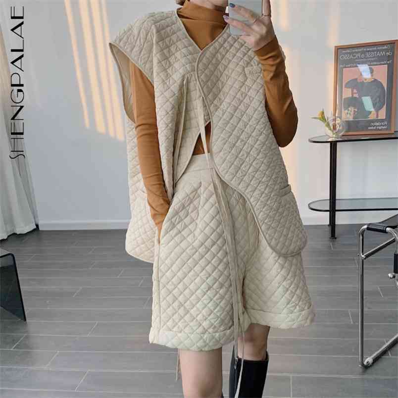 Personality Argyle Cotton Padded Lace Up Sleeveless Waistcoat And Shorts Two Piece Sets For Women In Spring 210427