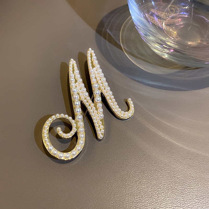 Designer Brooches high quality Pearl letter Brooch Valentine039s Day gift LC2