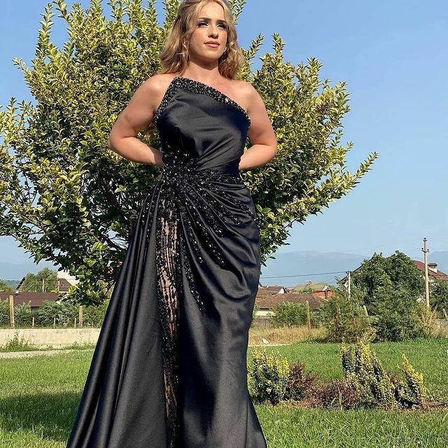2021 Plus Size Arabic Aso Ebi Black Luxurious Mermaid Prom Dresses Beaded Crystals Satin Evening Formal Party Second Reception Gowns Dress ZJ225