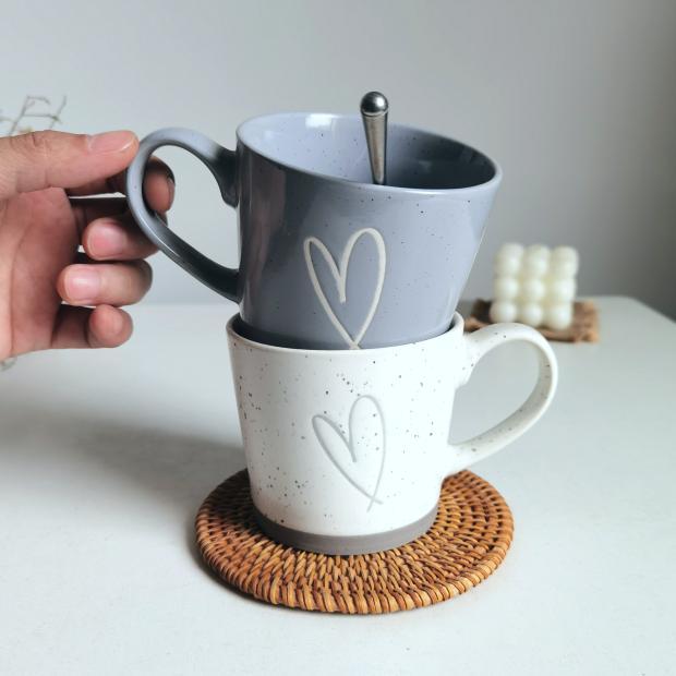 Mugs Heart-shaped Pattern Small Fresh And Simple Teacup Couple Cup Mug Coffee Creative Ceramic