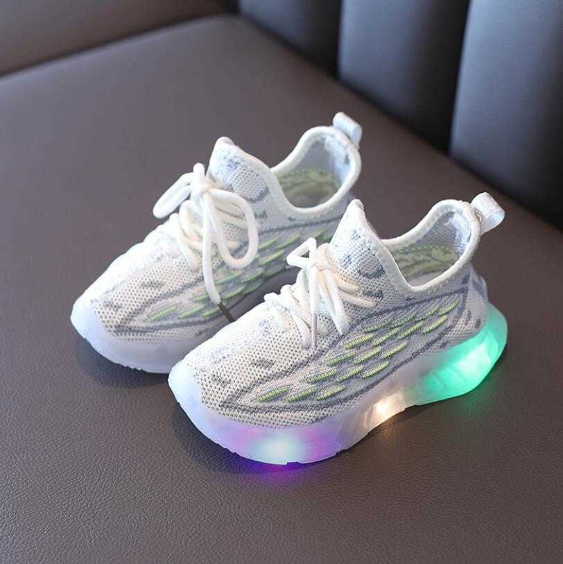 2020 New Baby Flashing Lights Sneakers Toddler Little Kid LED Sneakers Children Luminous Shoes Boys Girls Sport Running Shoes Y0809