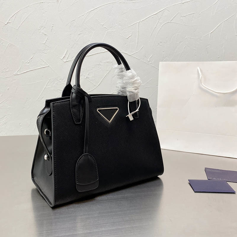 Luxury Bags Women High Quality Leather Handbag Fashion New Ladies Crossbody Shoulder Designer Bag 2021 Brand Wallets handbags for, Freight dhl
Luxury Bags Women High Quality Leather Handbag Fashion New Ladies Crossbody Shoulder Designer Bag 2021 Brand Wallets handbags for, Freight dhl
